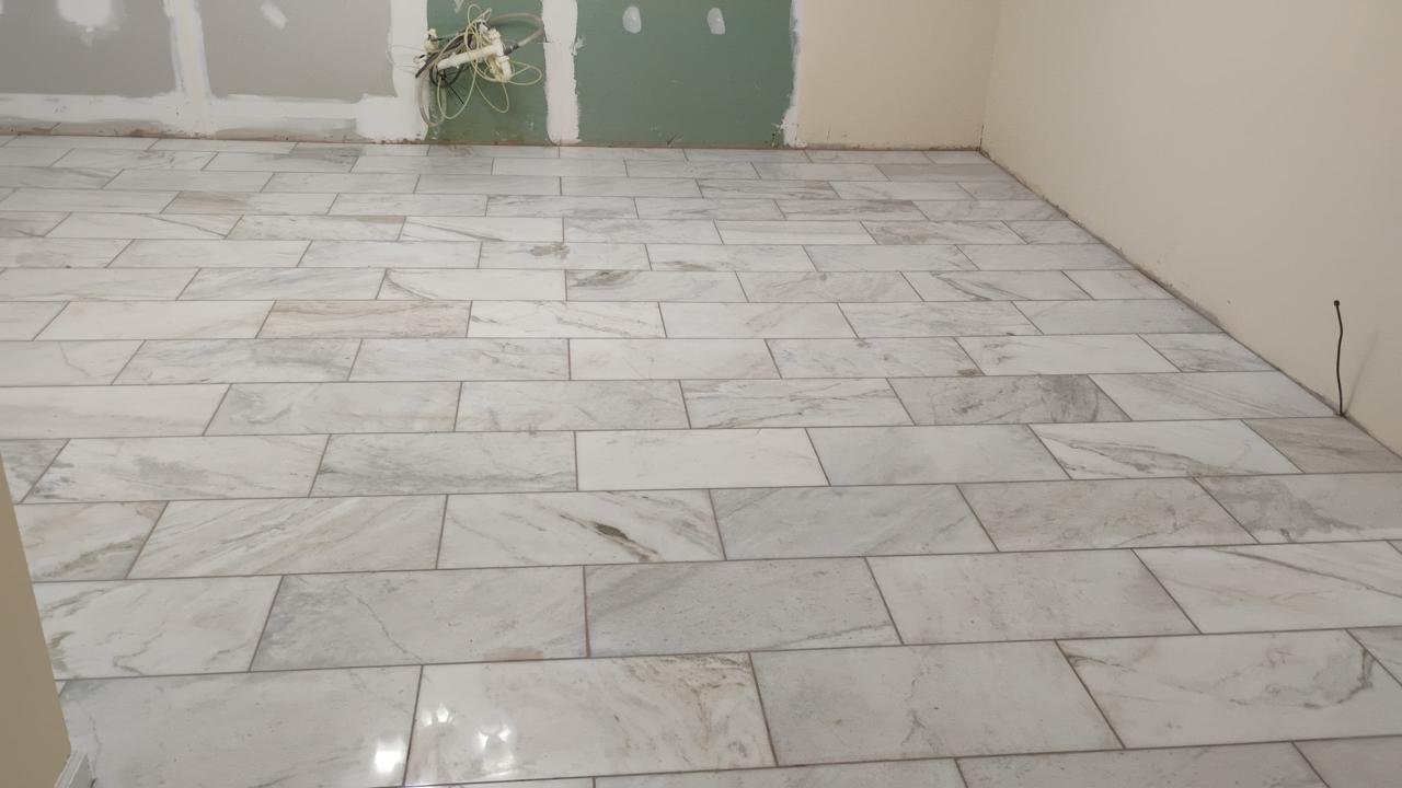 Deck moderno con hamaca y luces